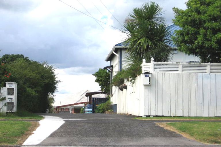 Photo of property in 84 Astley Avenue, New Lynn, Auckland, 0600