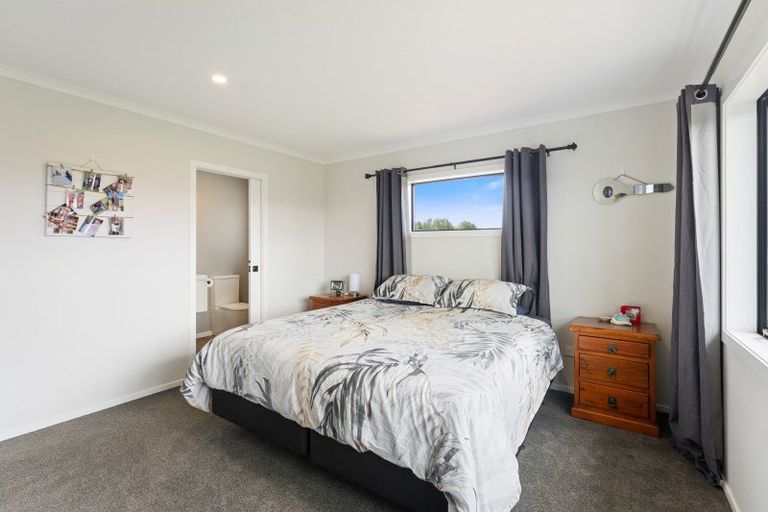 Photo of property in 10 Oriwa Lane, Levin, 5571