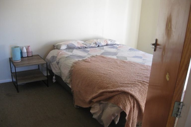 Photo of property in 15a Rakeiora Grove, Korokoro, Lower Hutt, 5012