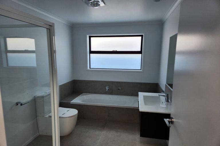 Photo of property in 8 Empire Crescent, Papamoa, 3118