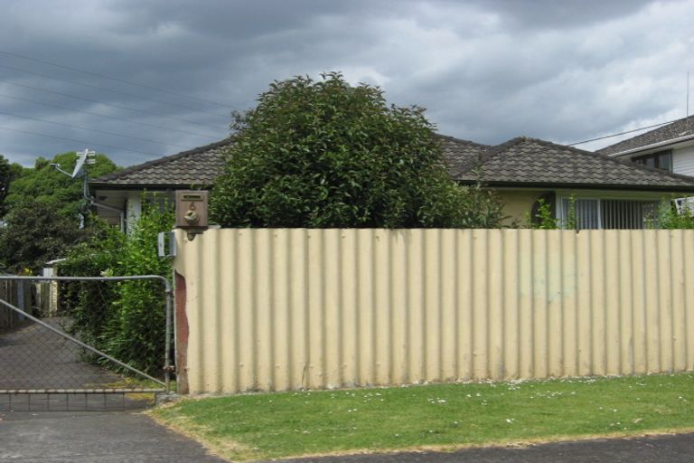 Photo of property in 6 Crawford Avenue, Mangere Bridge, Auckland, 2022