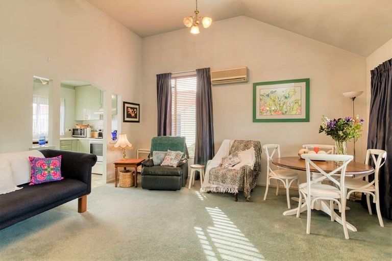 Photo of property in 2/1004 Waipuna Street, Mahora, Hastings, 4120