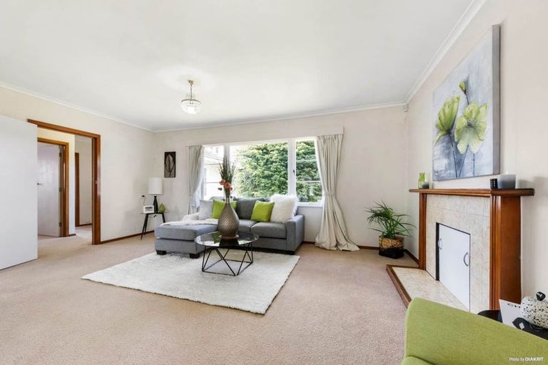 Photo of property in 1/37 Shakespeare Road, Milford, Auckland, 0620