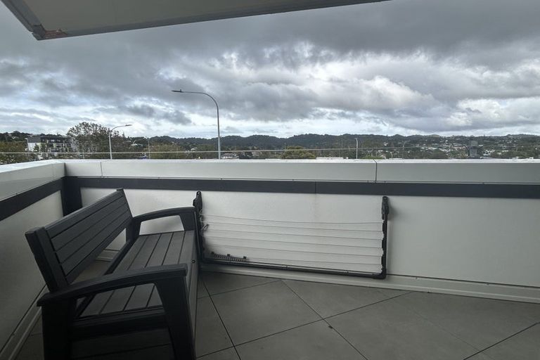 Photo of property in 105/6 Waikumete Road, Glen Eden, Auckland, 0602