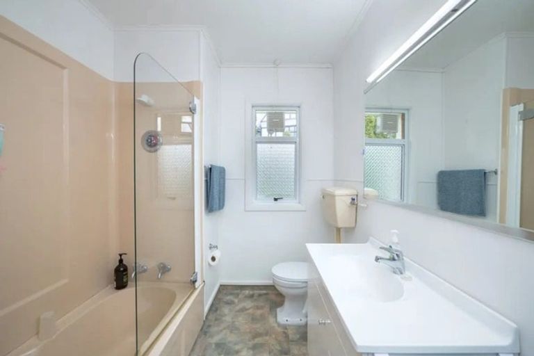 Photo of property in 17a Keir Crescent, Lansdowne, Masterton, 5810