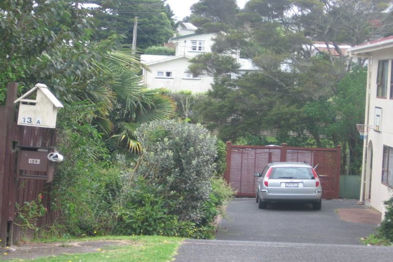 Photo of property in 1/13 Lancelot Place, Glenfield, Auckland, 0629