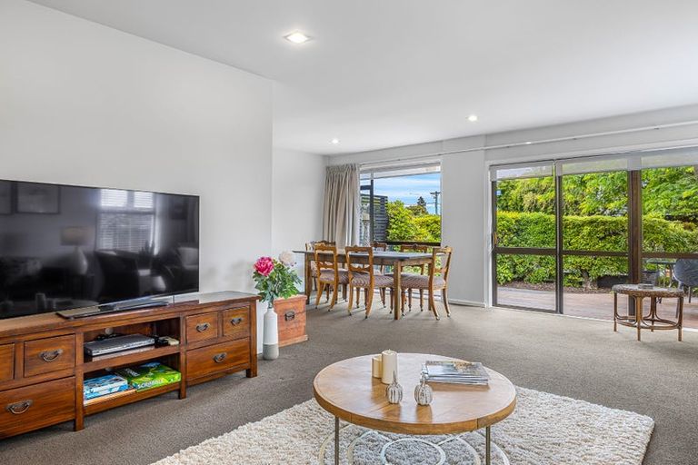 Photo of property in 2 Woodbank Street, Somerfield, Christchurch, 8024