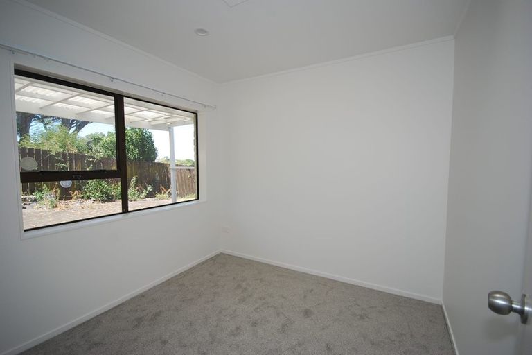 Photo of property in 2/2 Monaco Place, Mount Wellington, Auckland, 1072