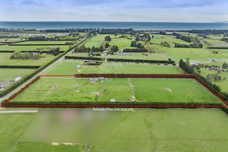 Photo of property in 224 Amberley Beach Road, Amberley, 7481