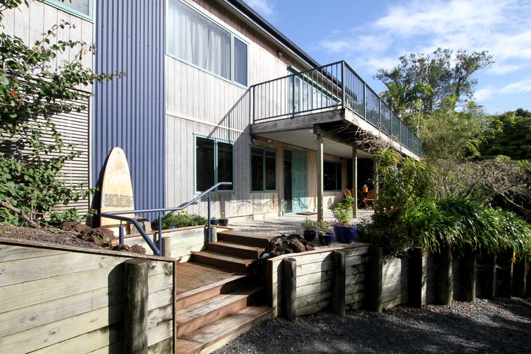 Photo of property in 8 Scoresby Street, Opua, 0200