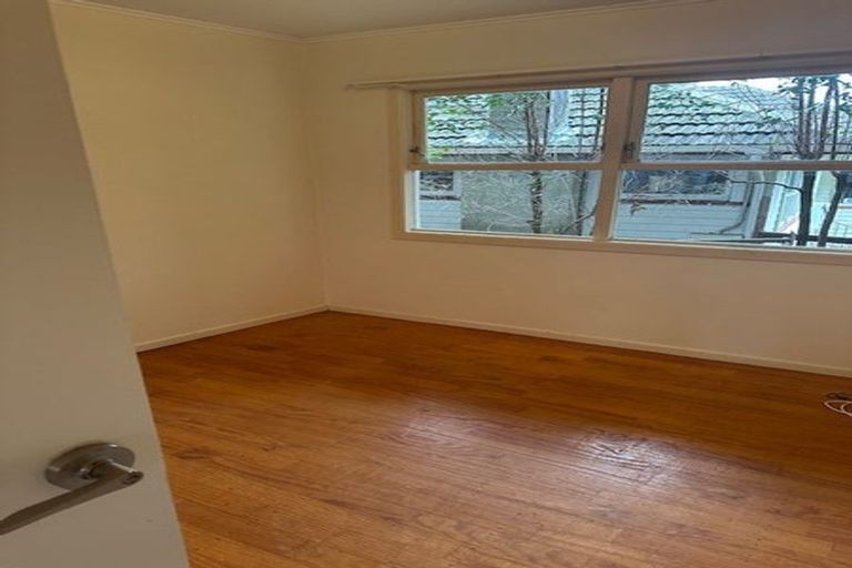 Photo of property in 188 Lake Road, Northcote, Auckland, 0627