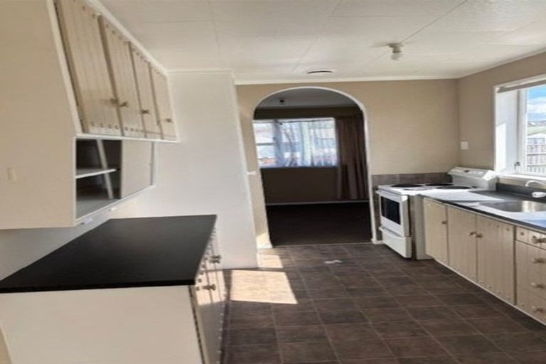 Photo of property in 17 Burns Street, Dannevirke, 4930