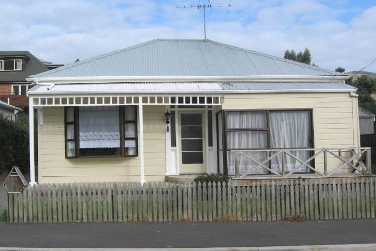 Photo of property in 10 Gladstone Road North, Mosgiel, 9024
