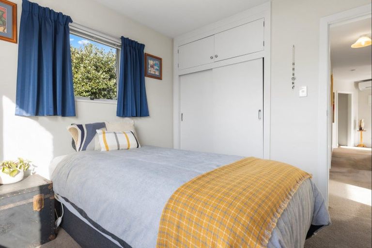 Photo of property in 24 Jenkins Avenue, Redwood, Christchurch, 8051