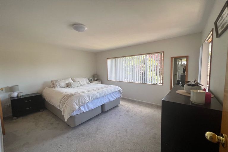 Photo of property in 1/6 County Road, Torbay, Auckland, 0630