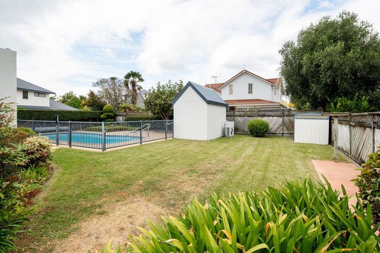 Photo of property in 11 Crowden Place, Harrowfield, Hamilton, 3210