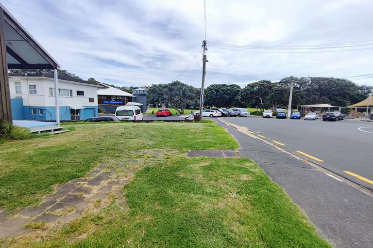 Photo of property in 1/22 Craig Road, Milford, Auckland, 0620