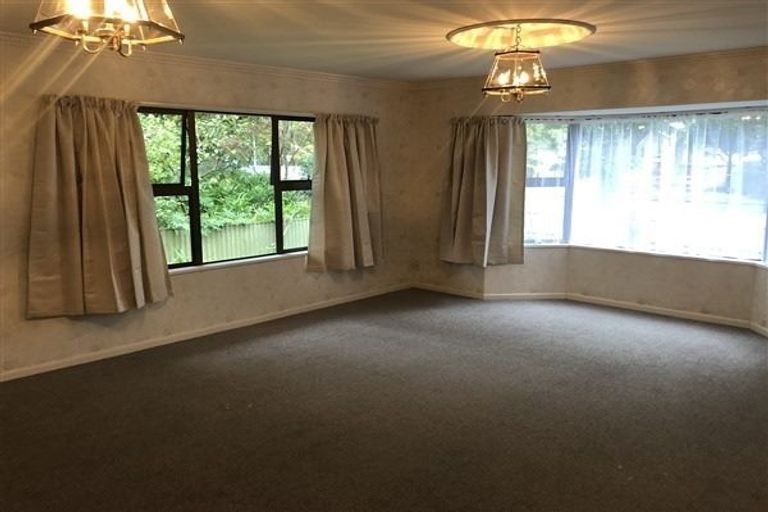 Photo of property in 32 Langston Avenue, Palmerston North, 4414