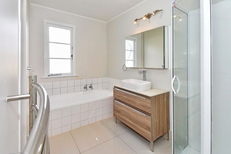 Photo of property in 47a Great South Road, Papakura, 2110