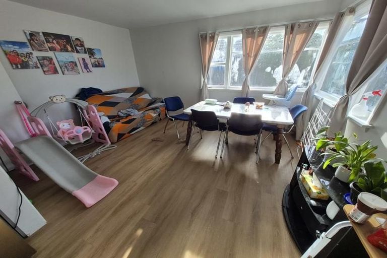 Photo of property in 72 Main North Road, Papanui, Christchurch, 8052