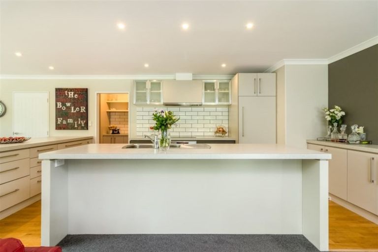 Photo of property in 90a Bryndwr Road, Bryndwr, Christchurch, 8052