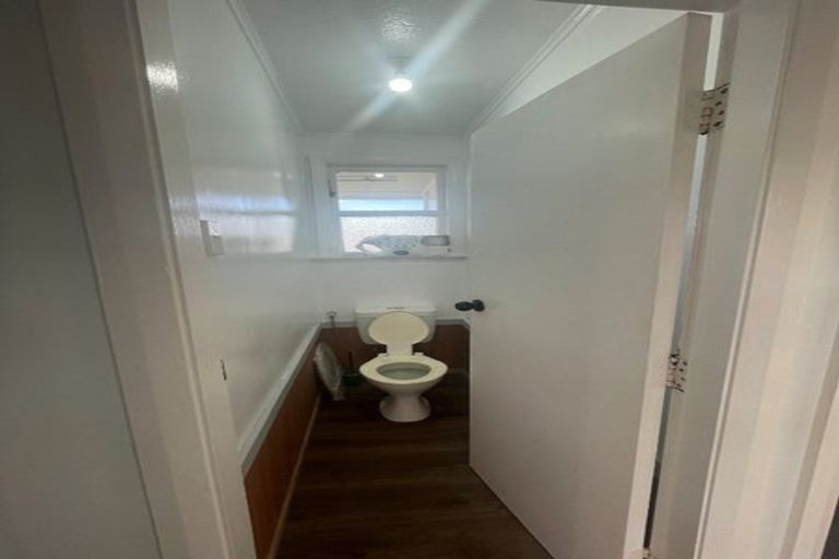 Photo of property in 77 Mould Street, Waitara, 4320