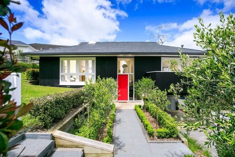 Photo of property in 50 Fowler Street, Northcote, Auckland, 0627