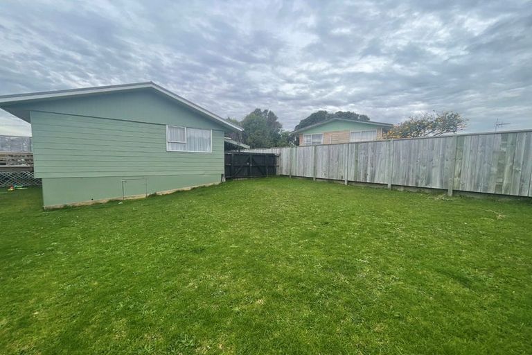 Photo of property in 11 Villa Place, Bell Block, New Plymouth, 4312