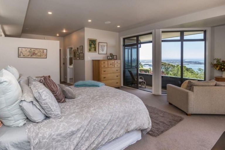 Photo of property in 151 Moncks Spur Road, Mount Pleasant, Christchurch, 8081