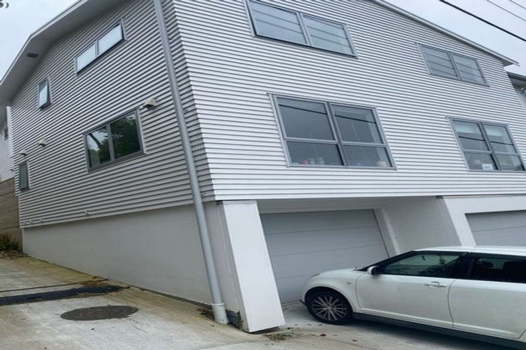 Photo of property in 14c Prospect Terrace, Johnsonville, Wellington, 6037