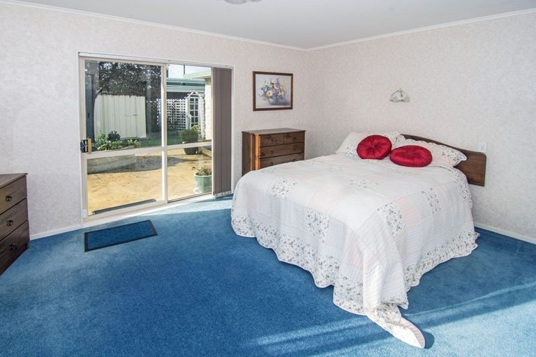 Photo of property in 6 Hogg Crescent, Masterton, 5810