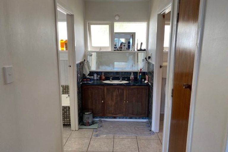 Photo of property in 679 East Coast Road, Browns Bay, Auckland, 0630