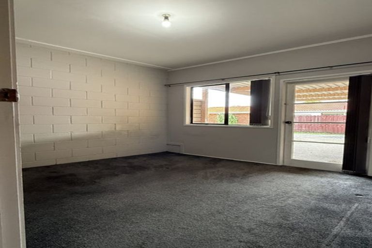 Photo of property in 2/14 Ti Nana Crescent, Henderson, Auckland, 0610