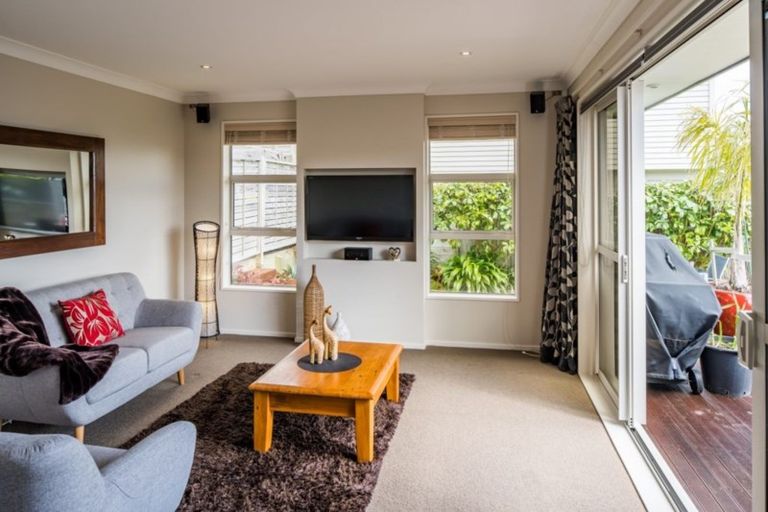 Photo of property in 7 Ships Cove, Whitby, Porirua, 5024