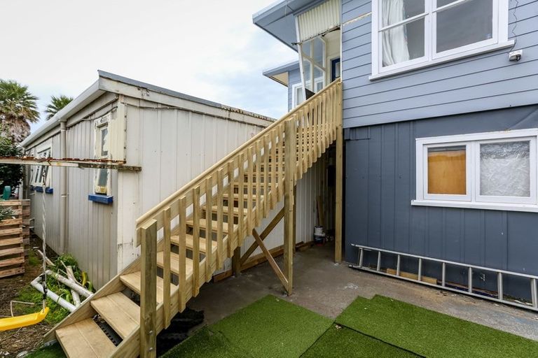 Photo of property in 22 Weymouth Street, New Plymouth, 4310