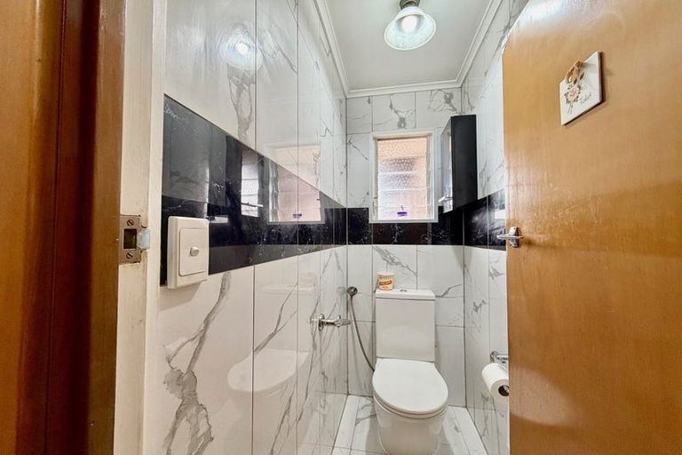 Photo of property in 2/34 Wallace Road, Papatoetoe, Auckland, 2025