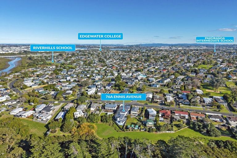 Photo of property in 76a Ennis Avenue, Pakuranga Heights, Auckland, 2010