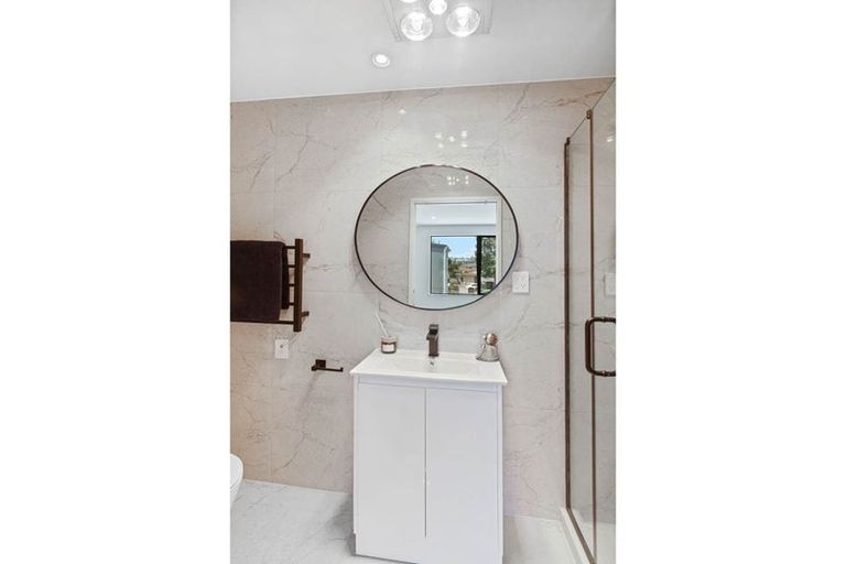 Photo of property in 313c Bucklands Beach Road, Bucklands Beach, Auckland, 2012