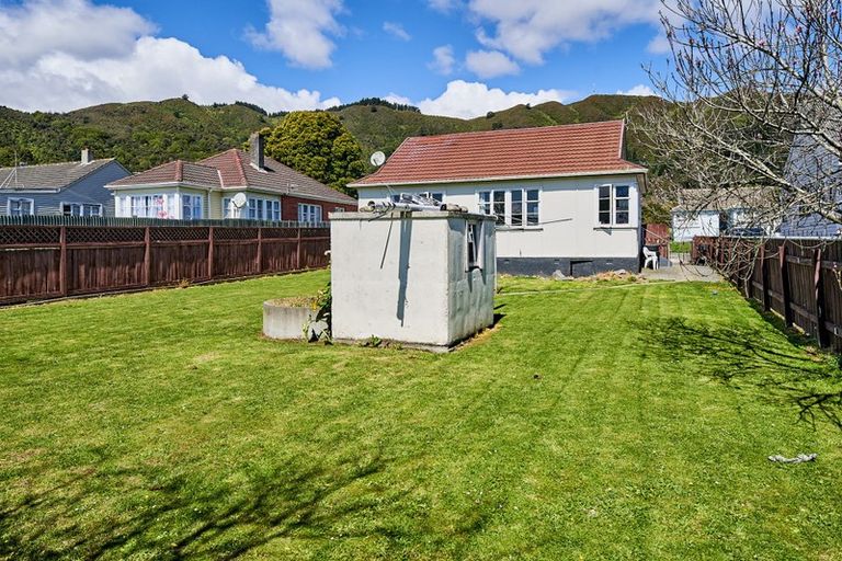 Photo of property in 125 Waddington Drive, Naenae, Lower Hutt, 5011