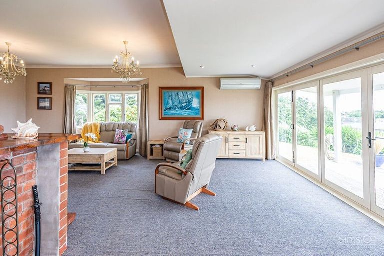 Photo of property in 153 Cornfoot Street, Castlecliff, Whanganui, 4501