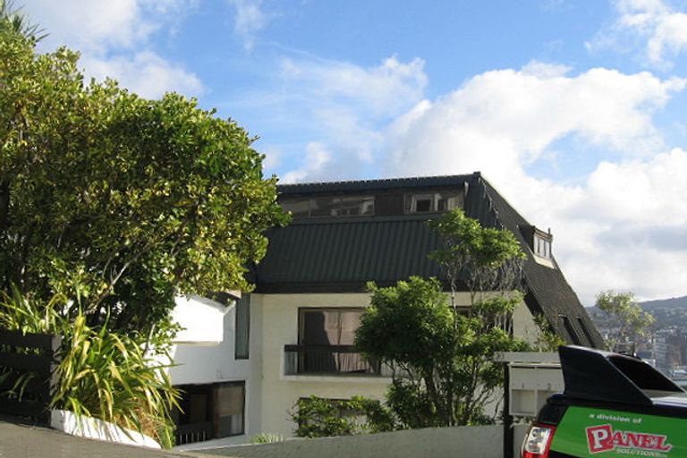 Photo of property in Beauport Apartments, 3/30 The Crescent, Roseneath, Wellington, 6011