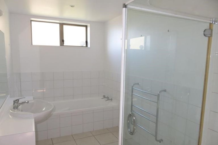 Photo of property in 36 Waverton Terrace, Churton Park, Wellington, 6037