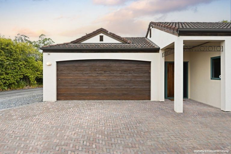 Photo of property in 4/84 Braid Road, St Andrews, Hamilton, 3200