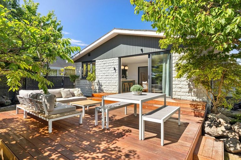 Photo of property in 429 Avonhead Road, Avonhead, Christchurch, 8042