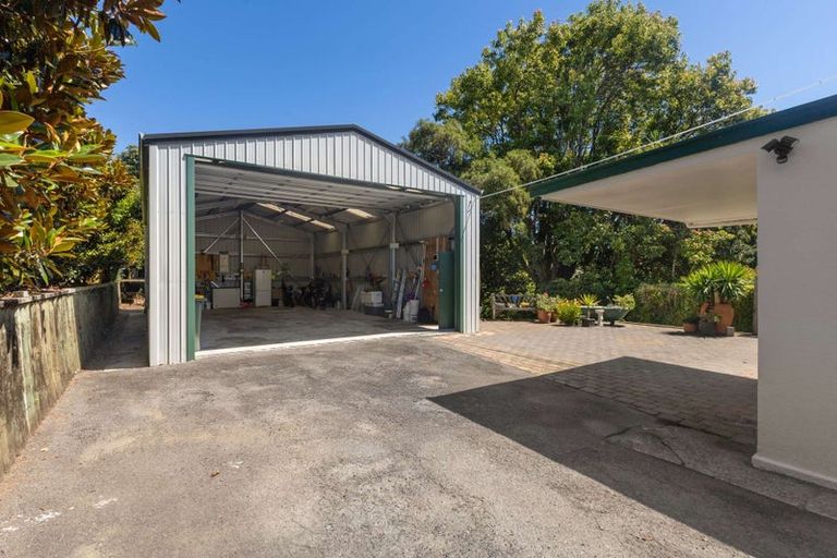 Photo of property in 14 Peace Avenue, Moturoa, New Plymouth, 4310