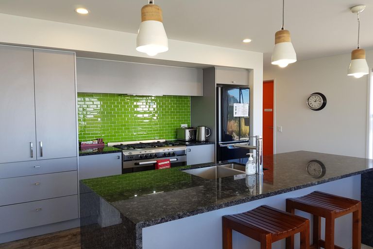 Photo of property in 5 Rankin Rise, Lake Tekapo, 7999