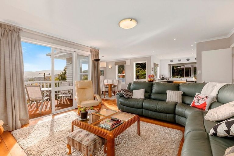 Photo of property in 111 Horoeka Street, Stokes Valley, Lower Hutt, 5019