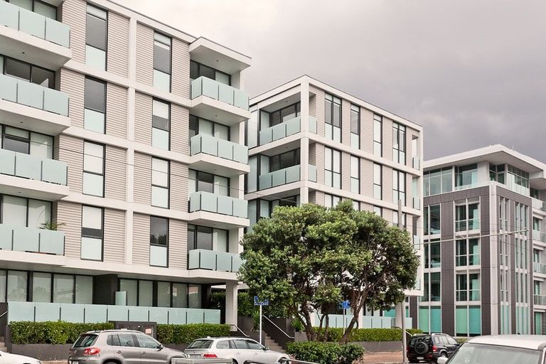 Photo of property in Halsey Apartments At Lighter Quay, 114/77 Halsey Street, Auckland Central, Auckland, 1010