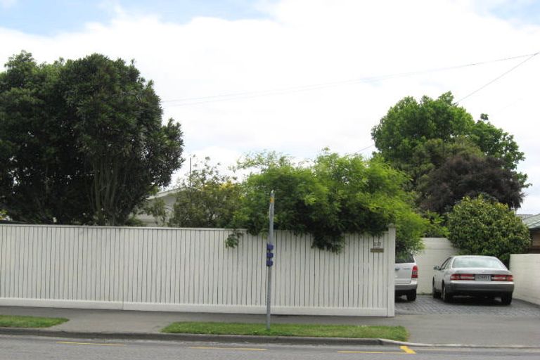 Photo of property in 217 Withells Road, Avonhead, Christchurch, 8042