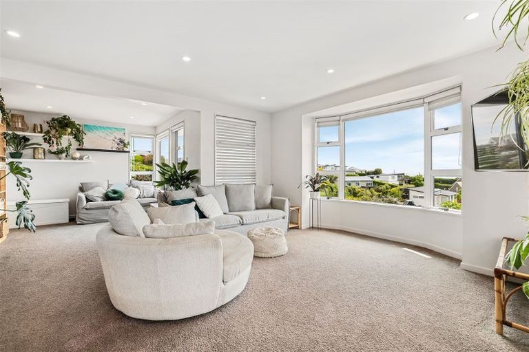 Photo of property in 1/5a Madeley Road, Mount Pleasant, Christchurch, 8081